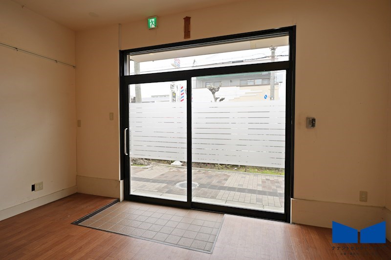 貸店舗・事務所　八尾市 陽光園２丁目　広さ約１５坪　路面店　角区画 その他