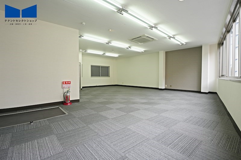 貸店舗・事務所　八尾市 本町２丁目　広さ約１６坪　本町つばきビル その他
