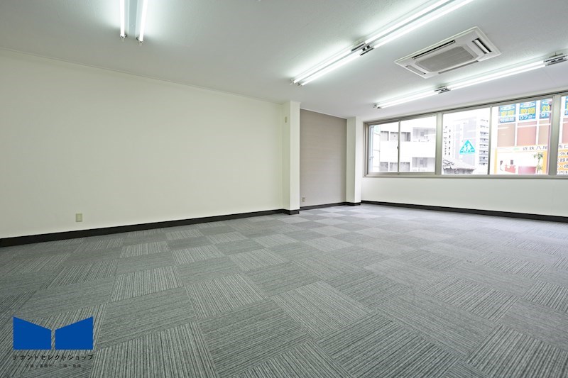 貸店舗・事務所　八尾市 本町２丁目　広さ約１６坪　本町つばきビル その他