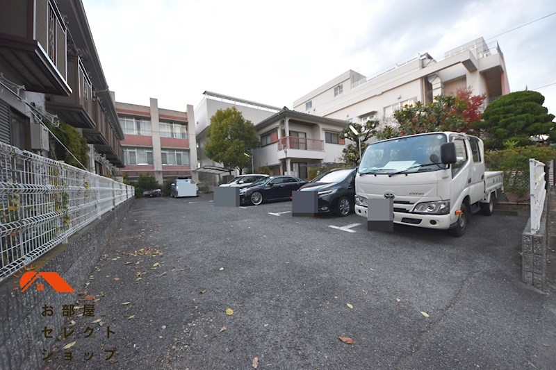 ハーベストエイト 駐車場