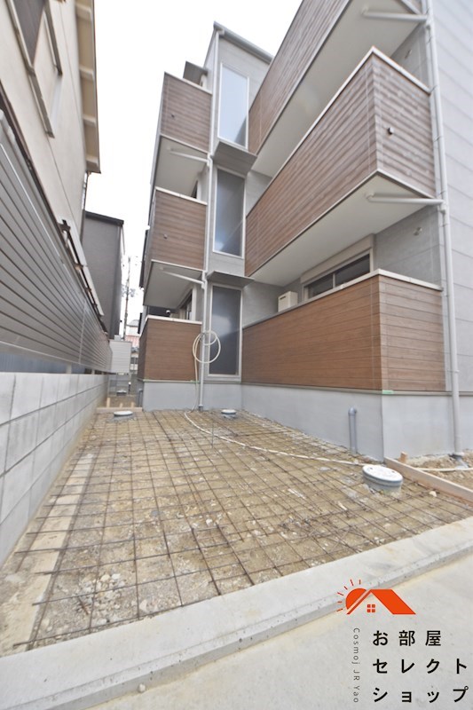 エクセレント久宝園 駐車場