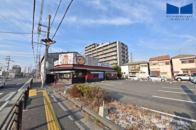 貸店舗・事務所　八尾市 天王寺屋２丁目　広さ約３３坪　駐車場１２台分あり　飲食店跡　ロードサイド その他
