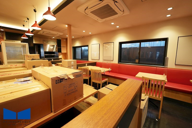 貸店舗・事務所　八尾市 天王寺屋２丁目　広さ約３３坪　駐車場１２台分あり　飲食店跡　ロードサイド その他
