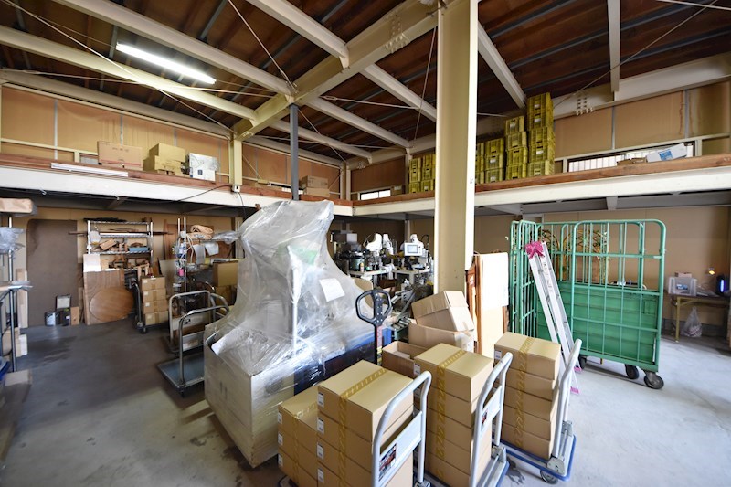 貸倉庫・作業所　八尾市 桂町６丁目　広さ延べ約１４０坪　駐車スペース　リフト付き 風呂画像