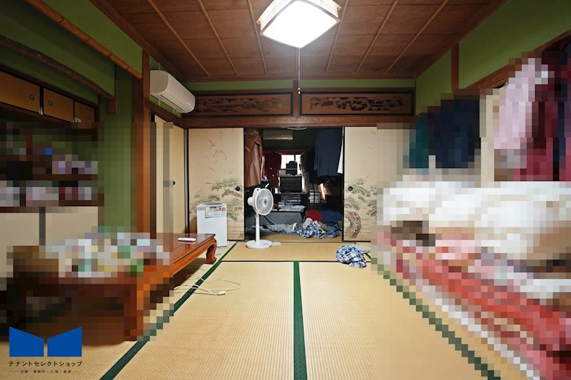 貸店舗・事務所　八尾市 桂町３丁目　広さ延べ約６３坪　駐車スペース８台分あり その他