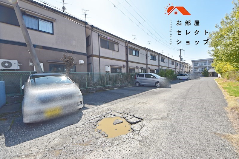 ニューエスポワール 駐車場