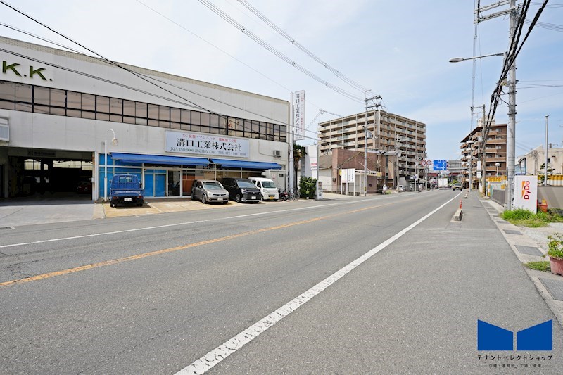 貸店舗・事務所　八尾市 志紀町南１丁目　広さ延べ約３１坪　駐車スペース付き　２５号線沿い　志紀町南１丁目店舗　 その他