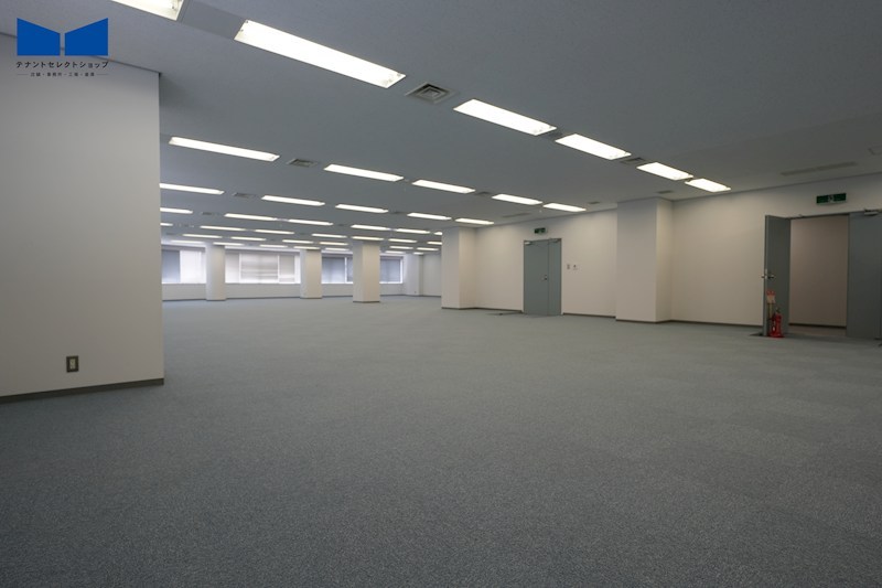 貸店舗・事務所　八尾市 若林町１丁目　広さ約１０８坪　EVあり　八尾南駅前ビル ベッドルーム