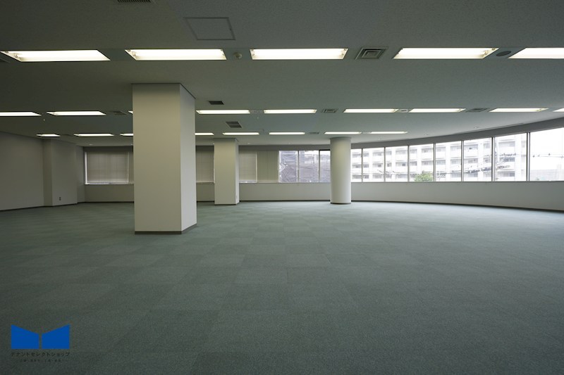 貸店舗・事務所　八尾市 若林町１丁目　広さ約６９坪　EVあり　八尾南駅前ビル その他