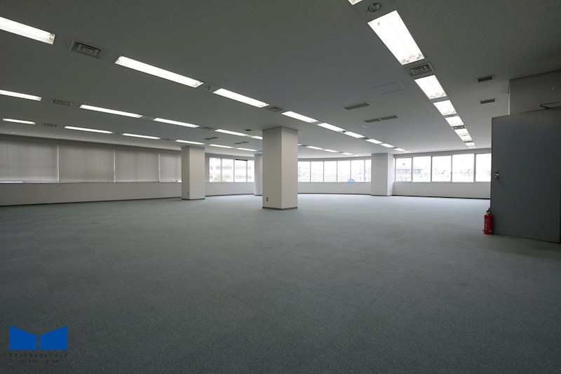 貸店舗・事務所　八尾市 若林町１丁目　広さ約６９坪　EVあり　八尾南駅前ビル ベッドルーム