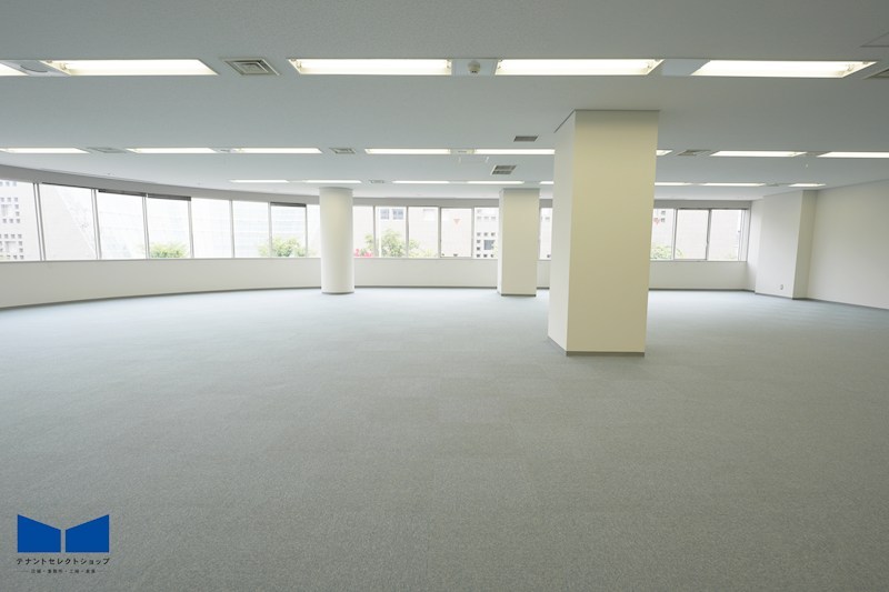 貸店舗・事務所　八尾市 若林町１丁目　広さ約６９坪　EVあり　八尾南駅前ビル その他