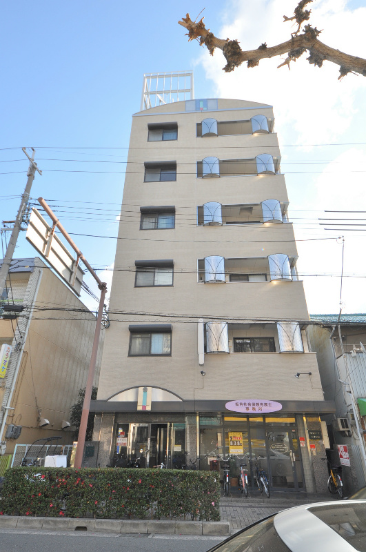 貸店舗・事務所　八尾市 明美町２丁目 　広さ約１７坪　路面店　コンソートONE 外観