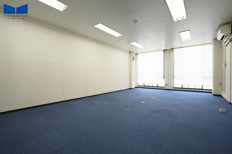 貸店舗・事務所　八尾市 志紀町３丁目　広さ約１１坪　角区画　EVあり　松井志紀駅ビル その他