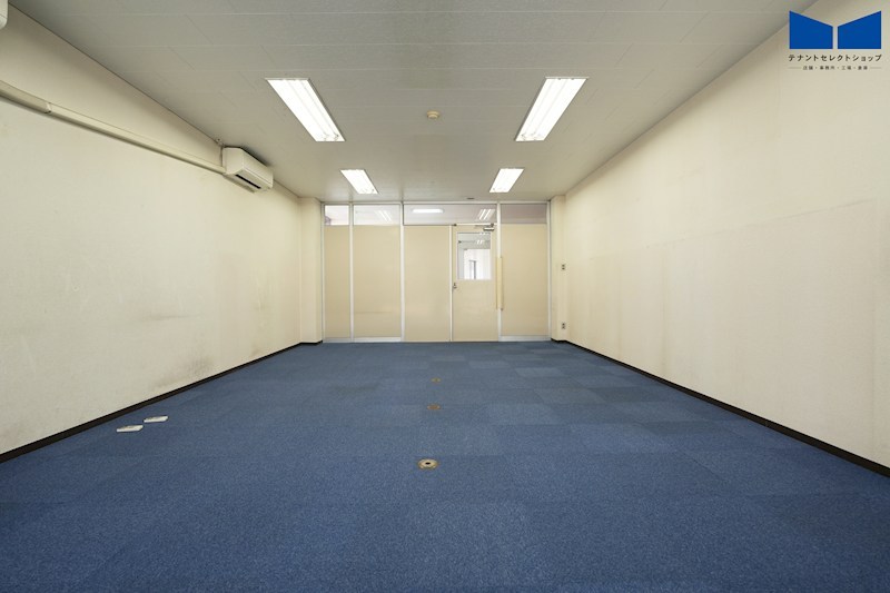貸店舗・事務所　八尾市 志紀町３丁目　広さ約１１坪　角区画　EVあり　松井志紀駅ビル その他