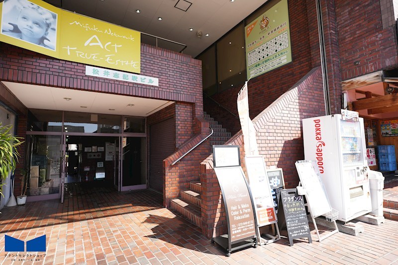 貸店舗・事務所　八尾市 志紀町３丁目　広さ約１１坪　角区画　EVあり　松井志紀駅ビル その他