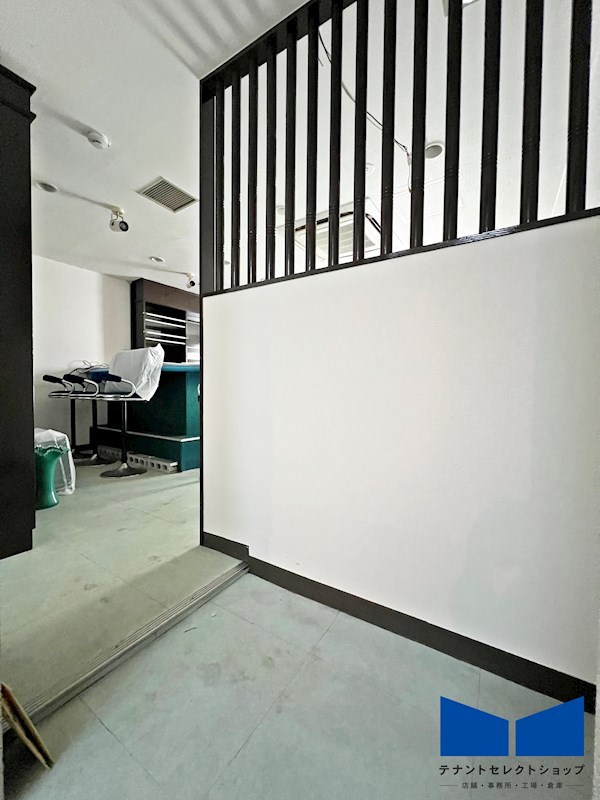 貸店舗・事務所　八尾市 本町５丁目　広さ約９坪　路面店　八尾本町レジャービル その他