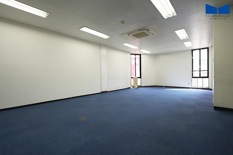 貸店舗・事務所　八尾市 志紀町３丁目　広さ約１３坪　EVあり　松井志紀駅ビル その他