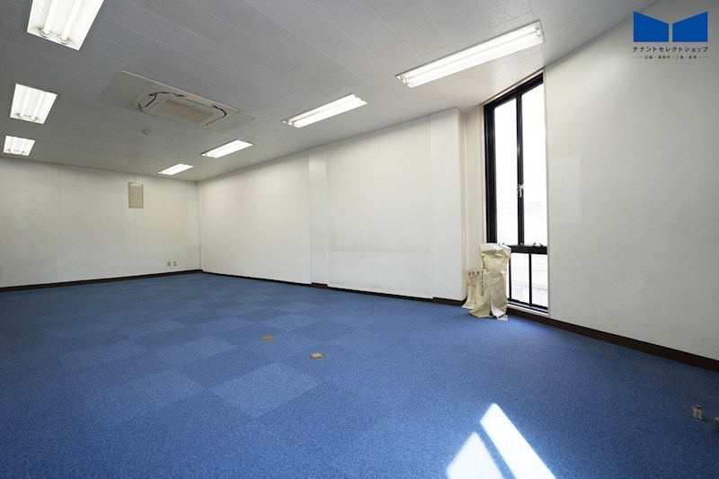貸店舗・事務所　八尾市 志紀町３丁目　広さ約１３坪　EVあり　松井志紀駅ビル その他