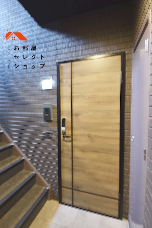 エヌエムキャトフヴァンセット 玄関