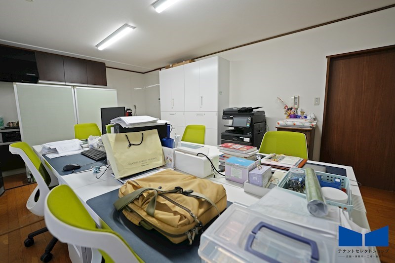 貸店舗・事務所　八尾市 天王寺屋５丁目　広さ延べ約６７坪　一棟貸（教室仕様）　第一種住居地域 その他