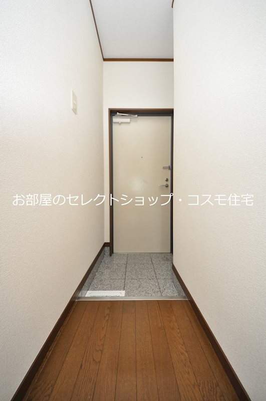 ヴィラサルーテ 玄関