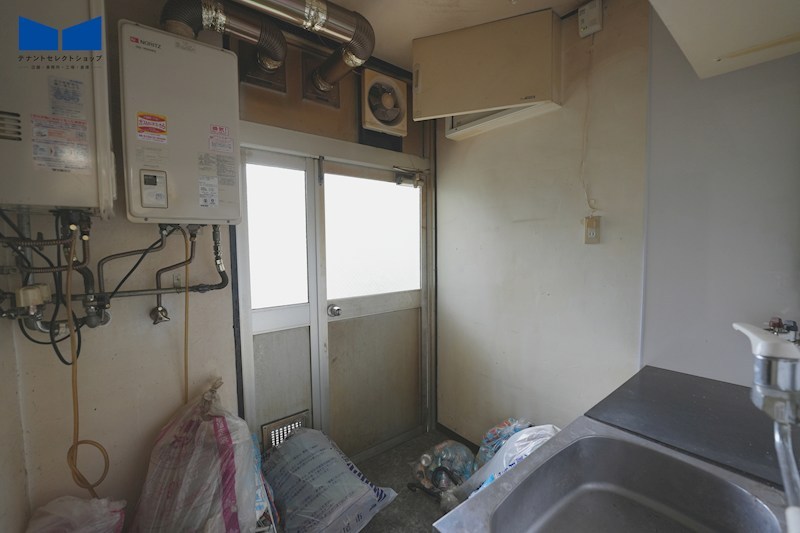 貸店舗・事務所　八尾市 東山本新町２丁目　広さ約１２坪　飲食不可　東山本ハイツ その他