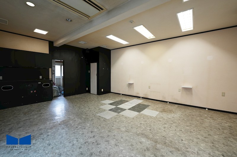 貸店舗・事務所　八尾市 東山本新町２丁目　広さ約１２坪　飲食不可　東山本ハイツ ベランダ