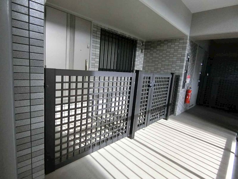 エスリード八尾光町  玄関