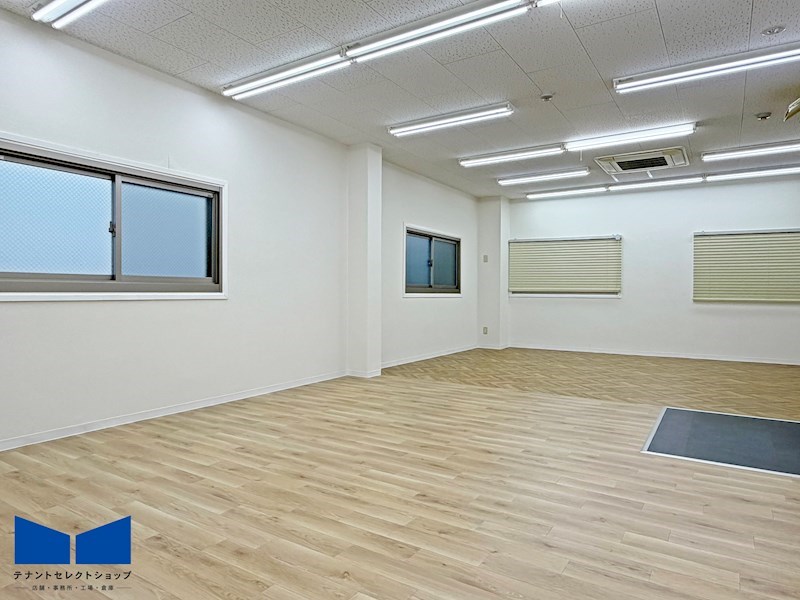 貸店舗・事務所 八尾市 本町2丁目 広さ約13坪 本町つばきビル 外観