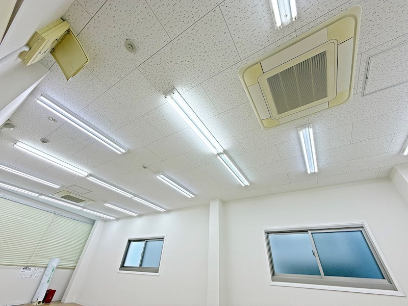 貸店舗・事務所　八尾市 本町２丁目　広さ約１３坪　本町つばきビル その他
