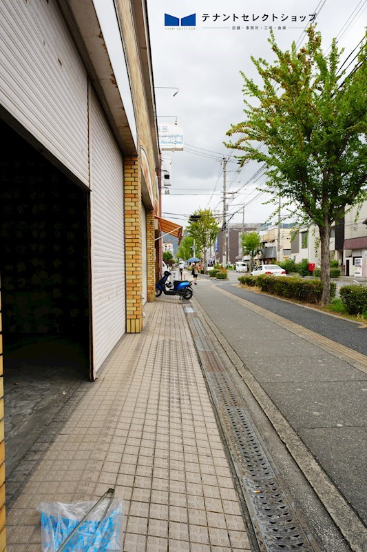貸店舗・事務所　八尾市 小阪合町３丁目　広さ約２０坪　ロードサイド　スケルトン渡し　ヤスクニビル その他