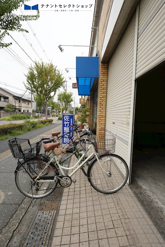 貸店舗・事務所　八尾市 小阪合町３丁目　広さ約２０坪　ロードサイド　スケルトン渡し　ヤスクニビル その他