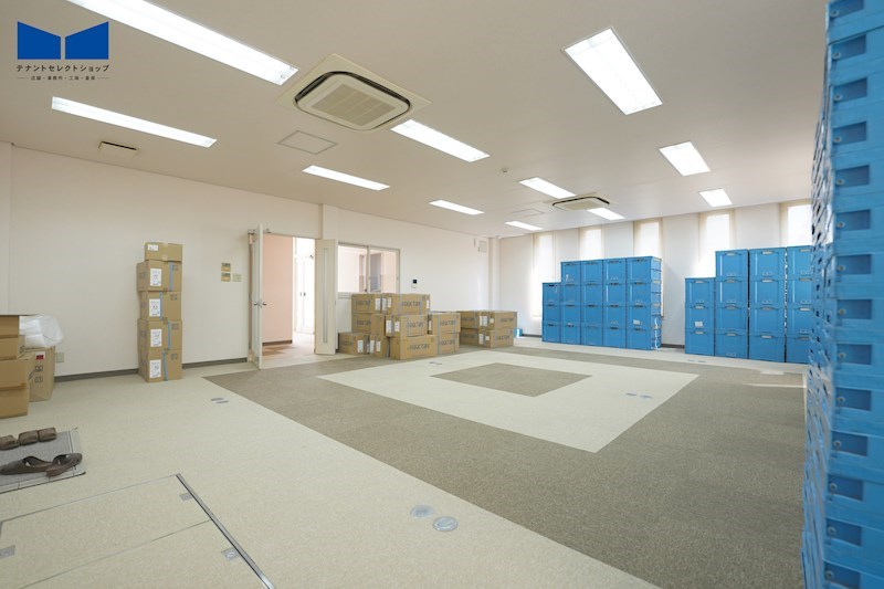 貸倉庫・事務所　八尾市 南亀井町４丁目　広さ約３６坪　駐車場あり　準工業地域 その他
