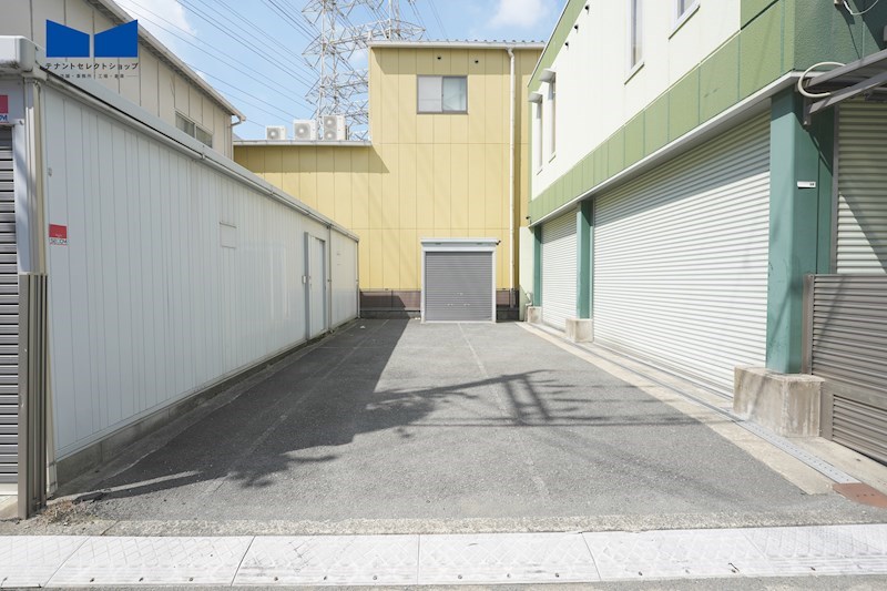 貸倉庫・事務所　八尾市 南亀井町４丁目　広さ約３６坪　駐車場あり　準工業地域 その他