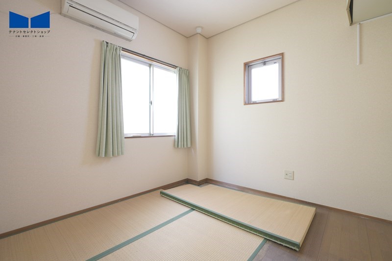 貸倉庫・事務所　八尾市 南亀井町４丁目　広さ約３６坪　駐車場あり　準工業地域 ベッドルーム