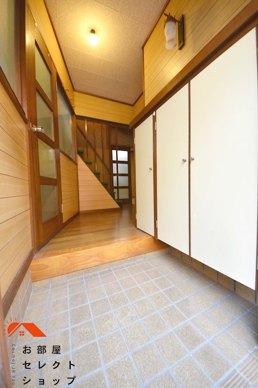 西山本町5丁目５DK戸建て 玄関