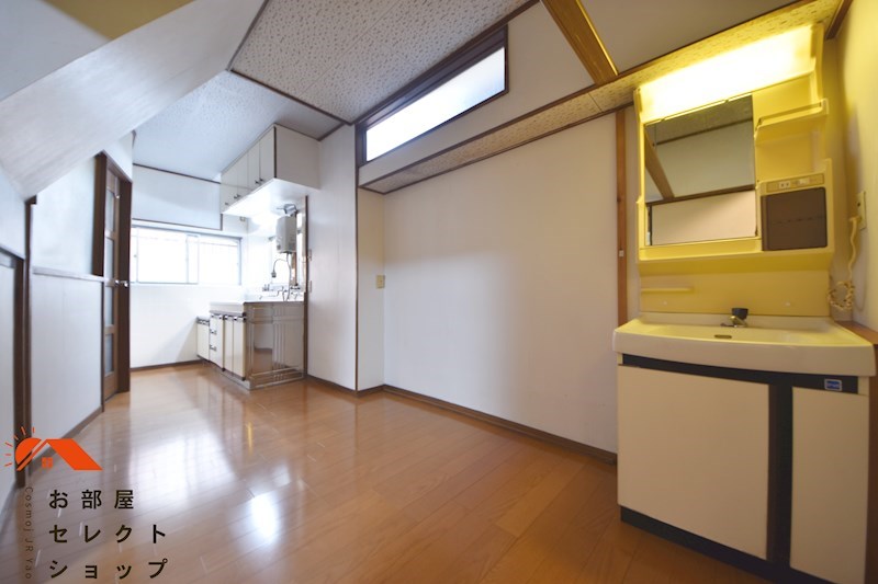 西山本町5丁目５DK戸建て リビング