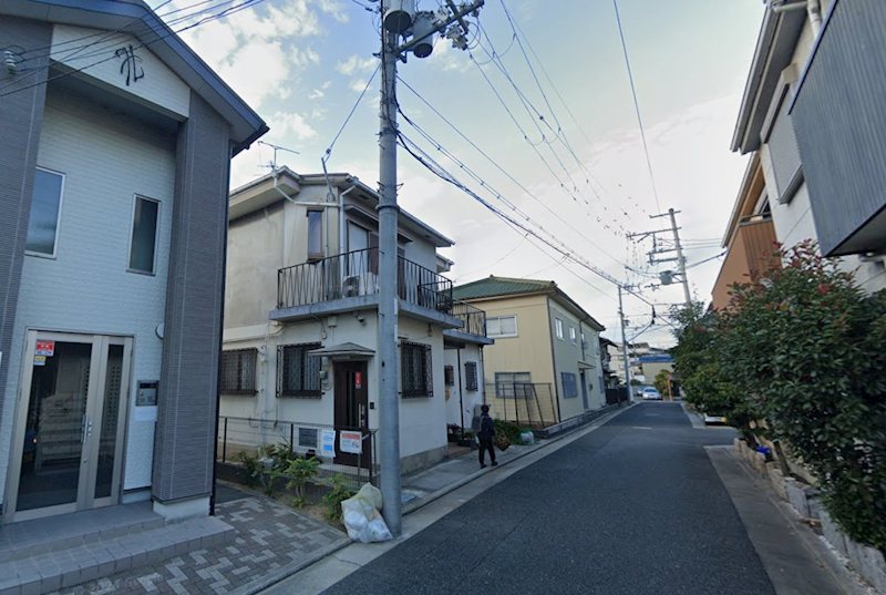 貸店舗・事務所　八尾市 南本町２丁目　広さ延べ約３５坪　デイサービス利用可　一戸建 リビング
