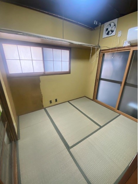 貸店舗・事務所　東大阪市 永和１丁目　広さ約１７坪　店舗付き住宅 ベッドルーム