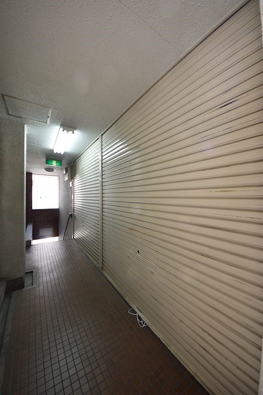 貸店舗・事務所　八尾市 北本町１丁目　広さ約１０坪　事務所跡　駅近　第一ヨーコービル キッチン