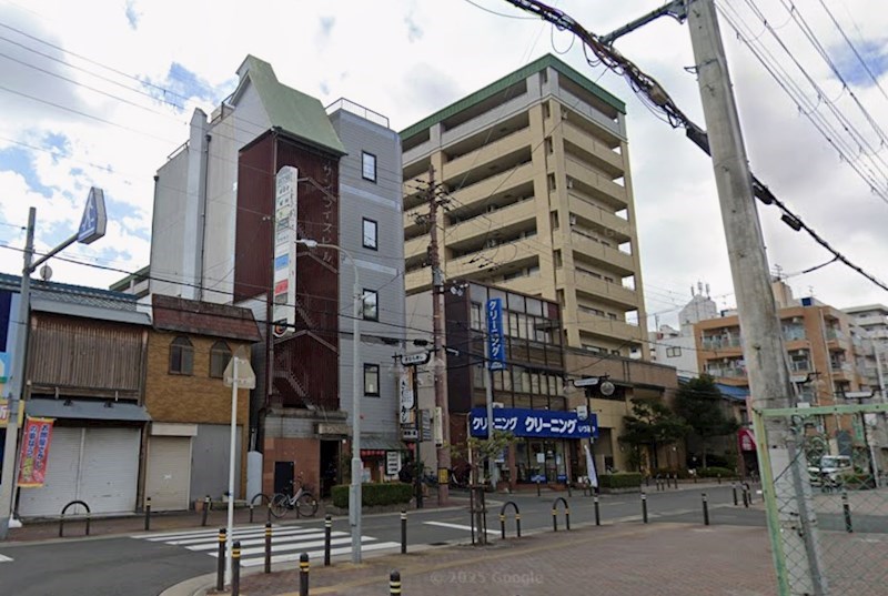 貸店舗・事務所　東大阪市 鴻池２丁目　広さ約７坪　イオン鴻池店前　サンライズビル 玄関