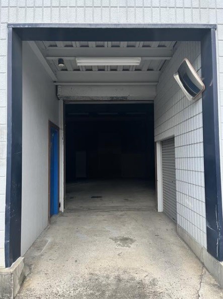 貸工場・倉庫　東大阪市 柏田西３丁目　広さ延べ約５３坪　準工業地域 玄関