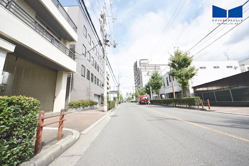 貸店舗・事務所　八尾市 光南町２丁目　広さ約５６坪　駐車場あり　飲食不可　分割可　DBビル その他