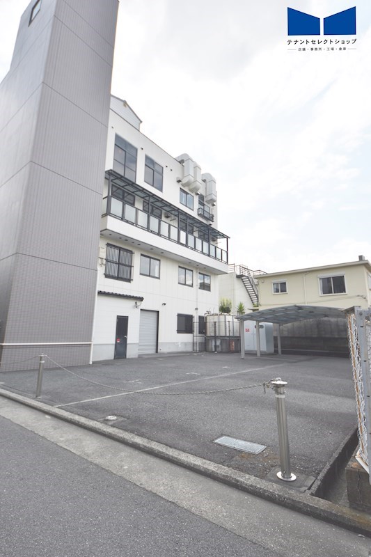 貸店舗・事務所　八尾市 光南町２丁目　広さ約５６坪　駐車場あり　飲食不可　分割可　DBビル その他