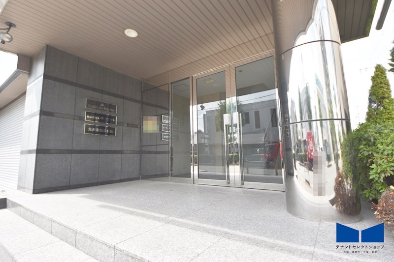 貸店舗・事務所　八尾市 光南町２丁目　広さ約５６坪　駐車場あり　飲食不可　分割可　DBビル その他