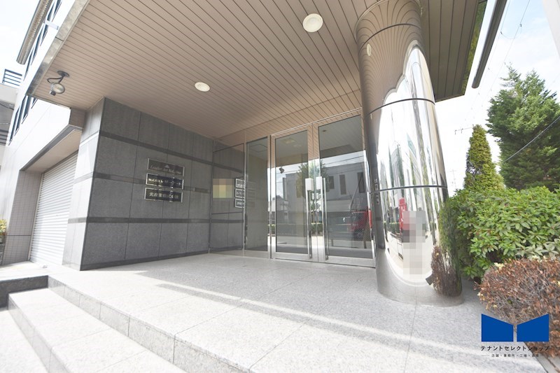 貸店舗・事務所　八尾市 光南町２丁目　広さ約５６坪　駐車場あり　飲食不可　分割可　DBビル その他