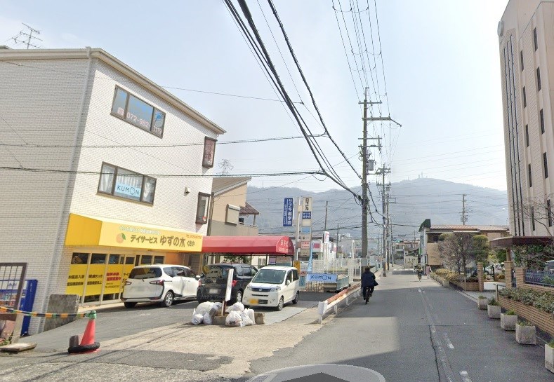 貸店舗・事務所　東大阪市 日下町４丁目　広さ約１８坪　業種相談可　日下ビル ベッドルーム