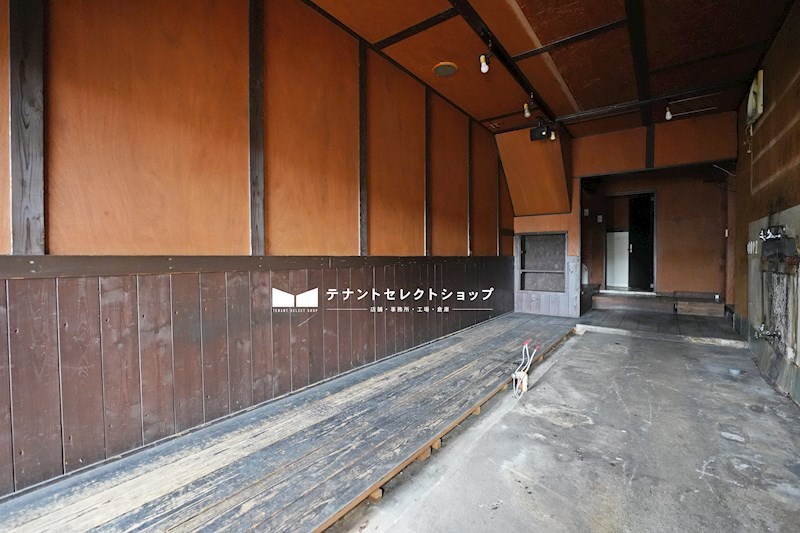 貸店舗・事務所　八尾市 陽光園２丁目　広さ延べ約１３坪　飲食店跡　路面店　角区画 その他