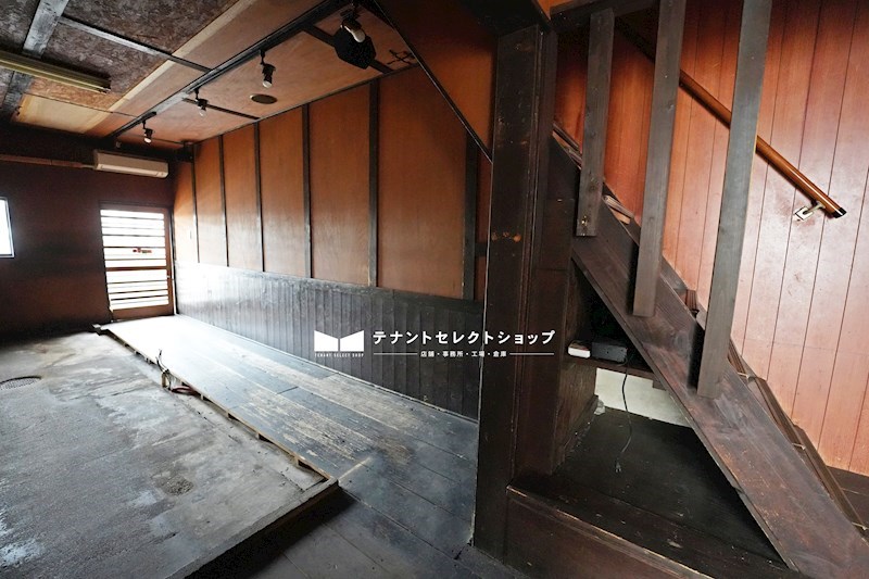 貸店舗・事務所　八尾市 陽光園２丁目　広さ延べ約１３坪　飲食店跡　路面店　角区画 その他