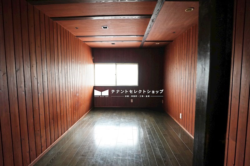 貸店舗・事務所　八尾市 陽光園２丁目　広さ延べ約１３坪　飲食店跡　路面店　角区画 その他